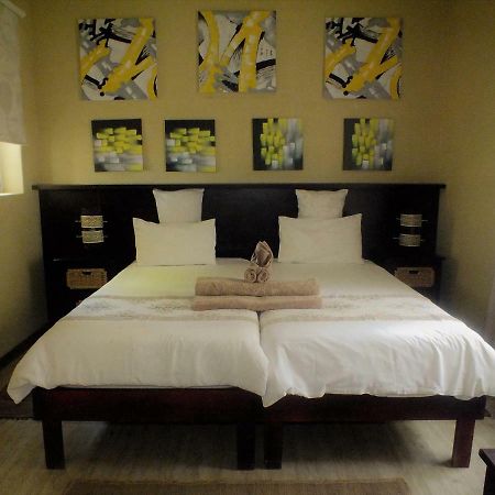 Uzuri Guesthouse Cc Windhuk Zewnętrze zdjęcie