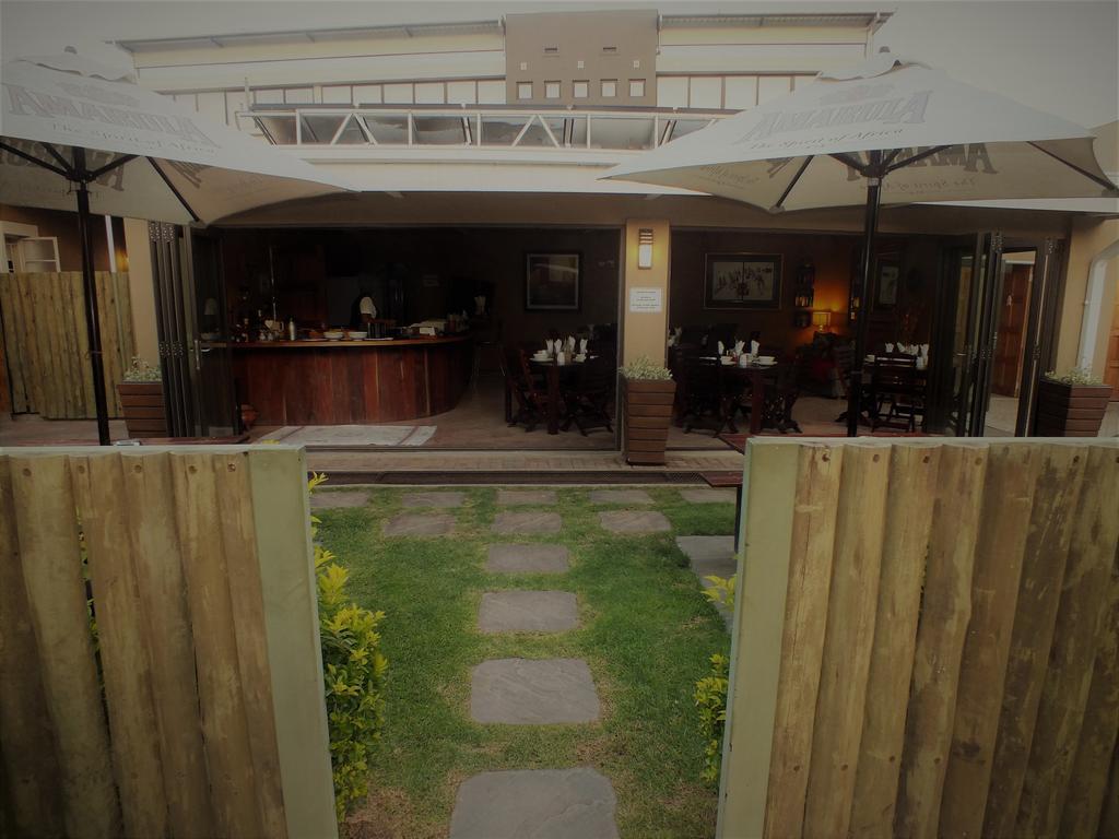 Uzuri Guesthouse Cc Windhuk Zewnętrze zdjęcie