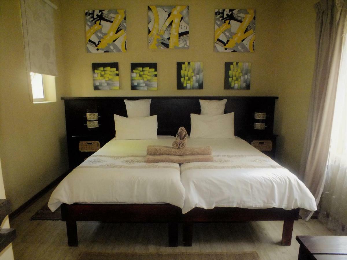 Uzuri Guesthouse Cc Windhuk Zewnętrze zdjęcie